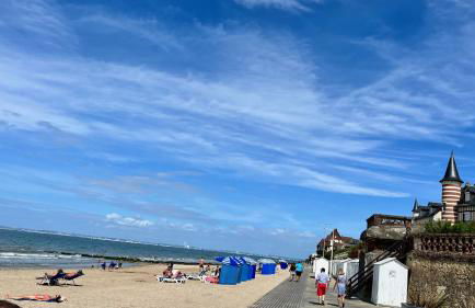 La Villa l'Oiseau Bleu proche de la plage et de Deauville !!! Awards 2025 - Photo 22
