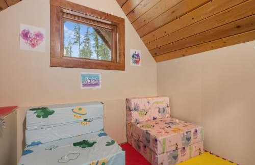 Riverside Retreat - Photo 29