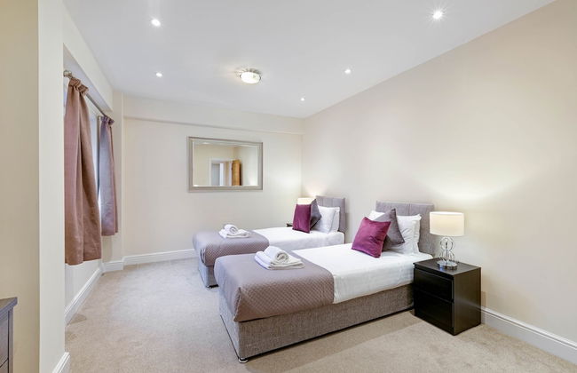 Luxury 3 Bedroom Apartment with Parking - Foto 2