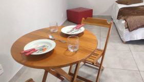 Kitnet independente em ótima localização - Foto 2