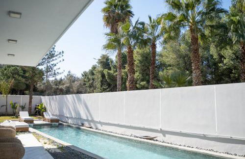 Luxury Villa with Pool, BBQ & Garden in Vouliagmeni - Foto 31