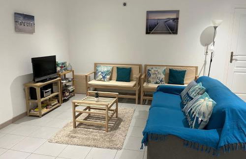 F2 REZ DE VILLA ENTRE MER ET MONTAGNE - Foto 6