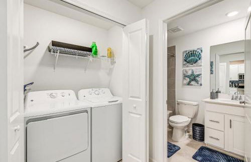 Ave Maria Golf Retreat with Resort Perks and Balcony - Photo 23