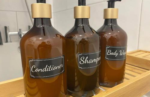 The Retreats 2 Kenfig Hill Pet Friendly 2 Bedroom Flat with King Size bed twin beds and sofa bed sleeps up to 5 people - Foto 17