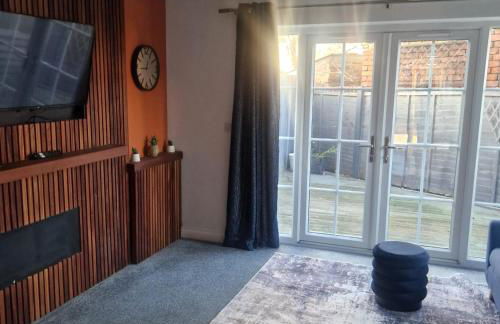 Spacious 3BR Home, 2 Bathrooms, Parking, Rushden - Foto 4