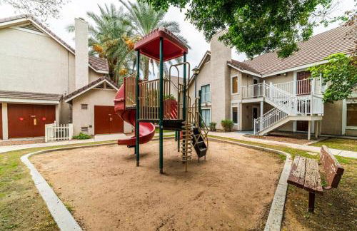 Phoenix 1bd Queen Economy - Photo 16