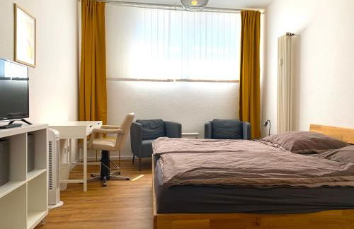 Alles komplett - 2 Schlafzimmer, große Küche, Bad - Photo 10