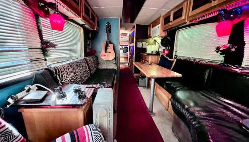 Stay Like a Rock Star Tour Bus in Durham NC - Foto 4