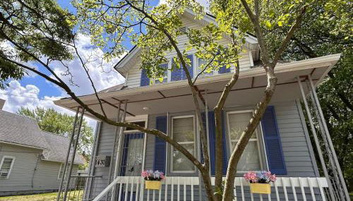 Urban OASIS Inspired by the 80s Unit 1 - Photo 3