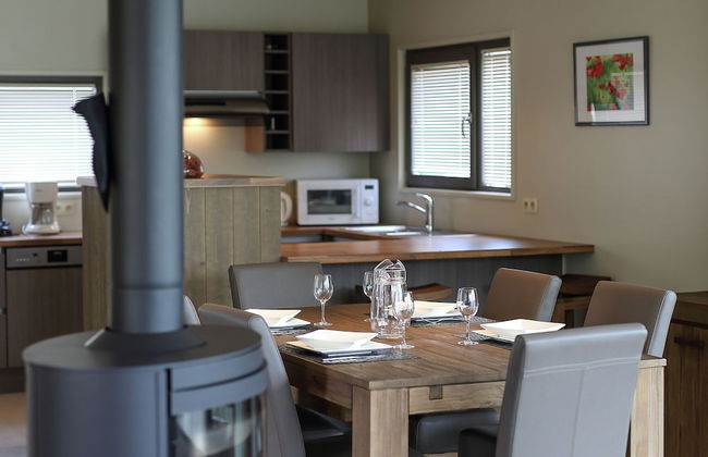 Comfortable Villa With Stove, Located in a Lake Area - Foto 4