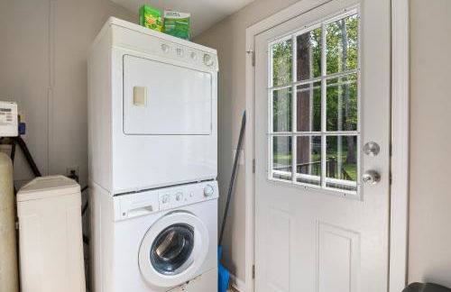 New! 2 Homes-Firepit, Hot Tub, Huge Yard and Dock - Foto 43