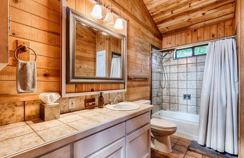 Embrace the Seasons' Sweetness Discover the Serene Beauty of Cole Ridge Chalet - Foto 24