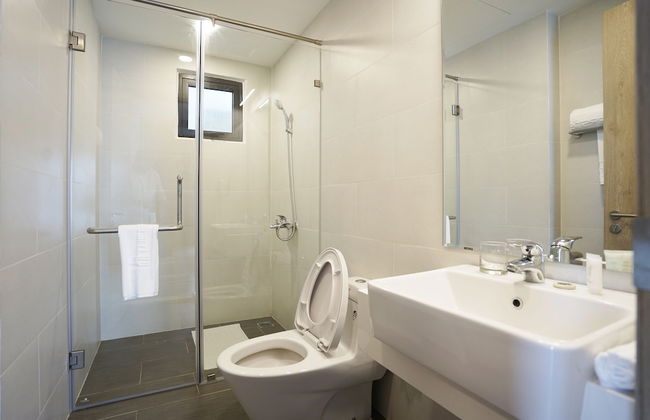 The First Stay Hotel - Foto 40