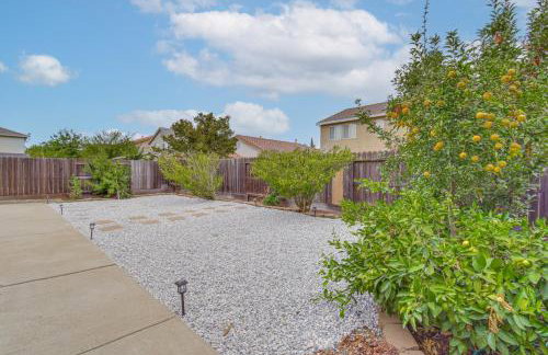 7 Mi to Lake Yosemite Family Home with Fenced Yard - Foto 30