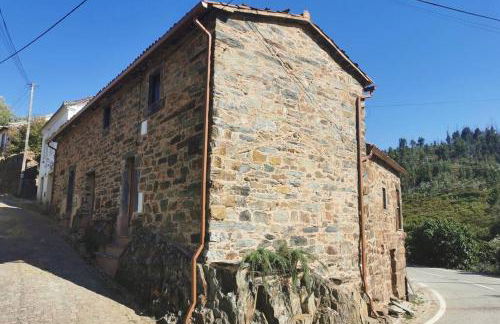 400 Year old 3-bedroom Farmhouse Central Portugal - Foto 1