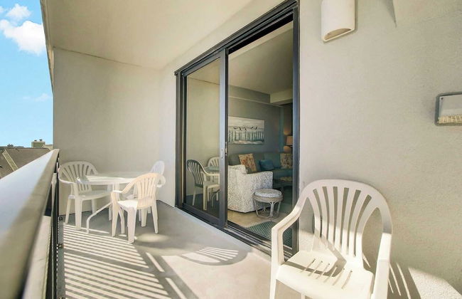 407 A Shipwatch by Avantstay Beach Front Condo w/ Ocean Views - Foto 27