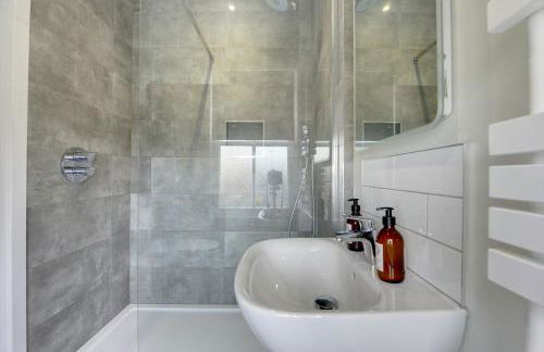 The Nook - A modern 2 bedroom loft with parking - Foto 31