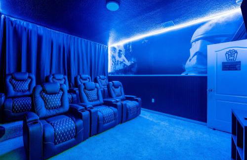 Luxury 8BR Villa with Pool, Spa, Theater & Game Room near Disney - Foto 50