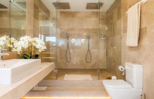 Tolles, neu möbliertes Penhouse mit großem Pool - Foto 12