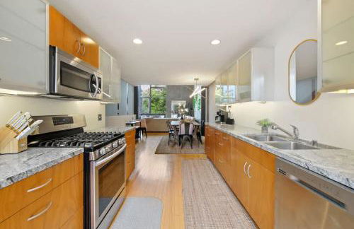 New York Style Penthouse in the Heart of the City - Photo 6