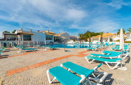 Golden Seaside Villa - Acesso Praia e Piscina Incluído - Foto 9