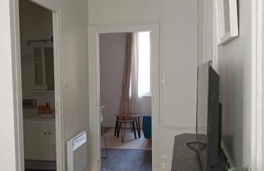 Appartement au cœur de la Petite Cité de Caractère - Foto 14