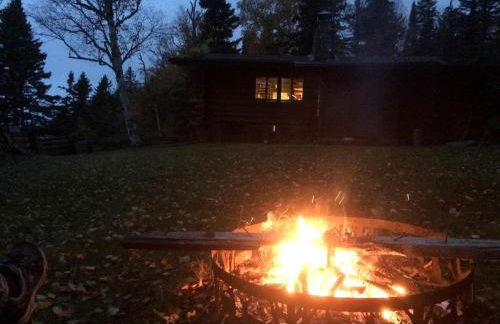 Gorgeous Log Cabin by Lake Superior for a Peaceful Escape in Nature in Lutsen, Minnesota - Foto 9