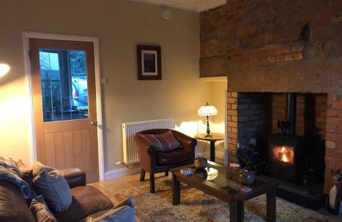 Birchwood Cottage - In the Heart of Wooler - Photo 11