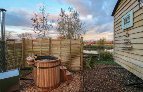 Shepherd's Hut- Hot Tub- Wellness Spa- Wood Burner - Foto 43