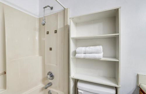 Rogers Vacation Home with Yard 5 Mi to Bentonville - Foto 15