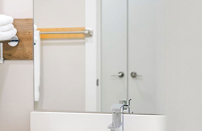 Stylish Urban Retreat 2BR Condo - Photo 51