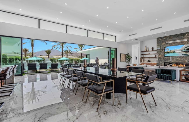 Sleeps 17 Pool & Pickleball Sun-kissed Desert Escape Bravo Villa #1 by Avantstay - Foto 18