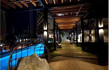 Lindo flat em prédio luxuoso - Excelente localização - Foto 14