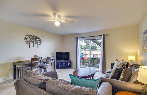 Airy Biloxi Condo with Patio Walk to Beach! - Photo 1