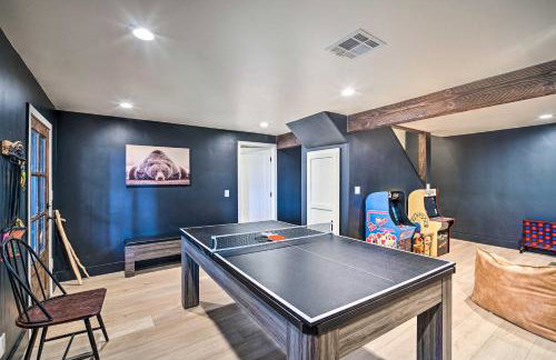 Pet-Friendly Retreat with Game Room and Fire Pit! - Foto 2