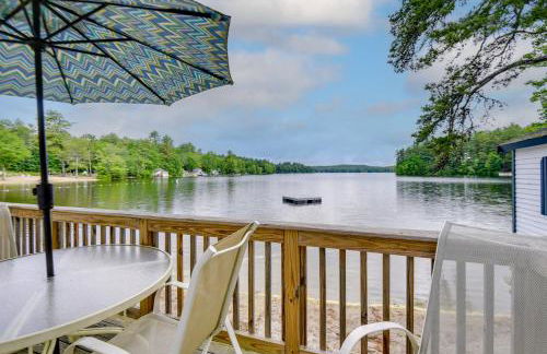 Waterfront Gray Home with Furnished Deck and Fire Pit! - Foto 2
