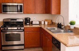 Peaceful 1BR & 2BR MDR Retreat Close to Venice Beach with Pool & Gym - Foto 11