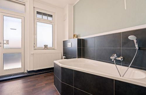 Wohnen im alten Bahnhof inkl Balkon - 5 min zum Ravensburger Spieleland - Foto 11