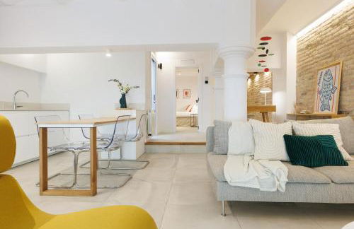 Stylish Apartment near Plaça España - Foto 1