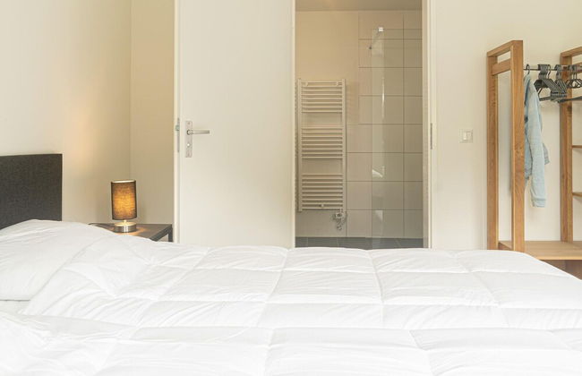 Quiet Lakeside Escape for Four - Foto 7