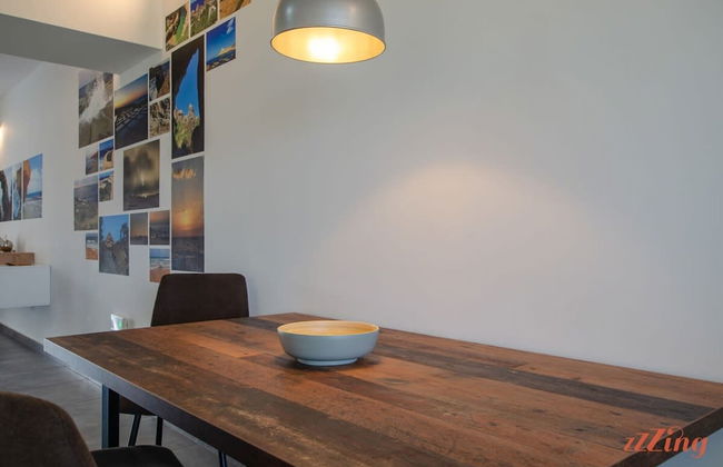 2 Bed Apartment w Distant Sea and Country Views - Foto 8