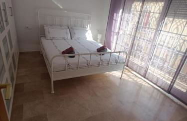 First Floor Casa Privee - Two bed Beach Terrace & Balconies - Foto 7