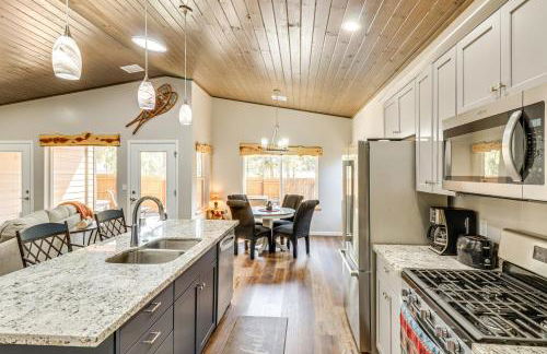 Hot Tub and Outdoor Living Relaxing Show Low Cabin - Foto 8