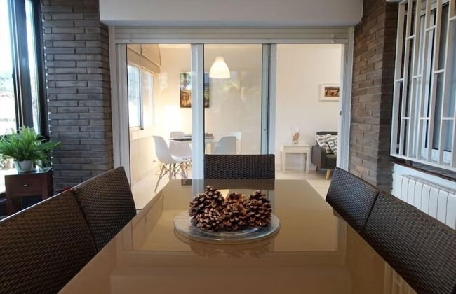 Amity Be my Guest Castelldefels - Photo 13