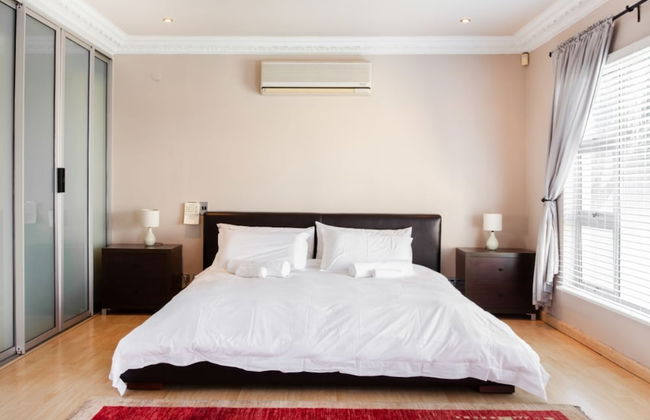 Villa West Beach - Photo 1