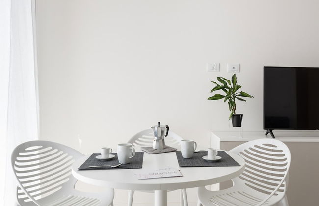 Crispi Bilo 12 con Balcone - Locazione - Foto 9