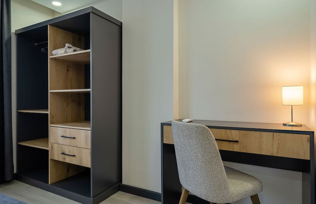 Eluxio Suite Hotel - Photo 6