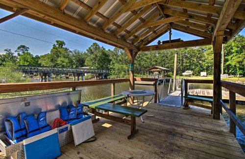 Waterfront Midway Home with Sunroom and Large Yard - Foto 24