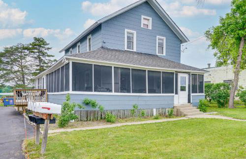 Snowmobile Trail On-Site Lakefront Mound Apt! - Foto 32