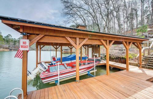 Lakefront Sparta Retreat with Dock and Game Room - Foto 2